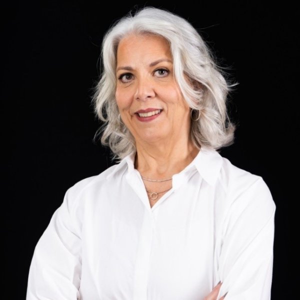 配查网 对话书赞桉诺可持续发展、传播与品牌全球执行副总裁：从巴西雨林到中国课堂，如何实现商业与生态的双赢