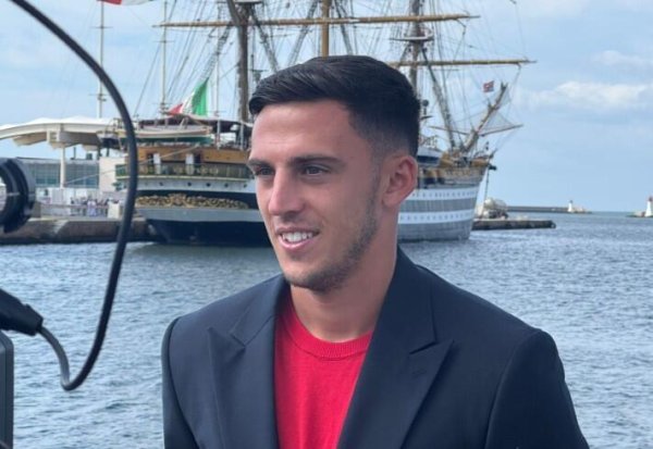 隆源配资 卡利亚里后卫、国米旧将扎帕：我保证踢那不勒斯我们会尽全力