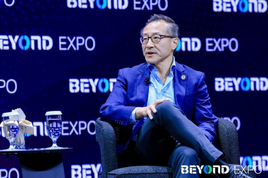 科元网  蔡崇信建言年轻人：不要过于在意简历 选老板比选岗位重要