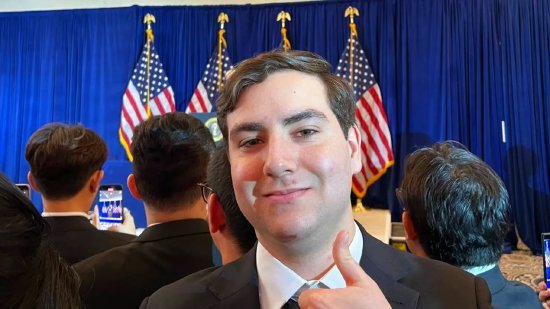 纵信优配 特朗普加密晚宴参加者吐槽：吃得糟透了，安保松懈，没机会和特朗普搭话