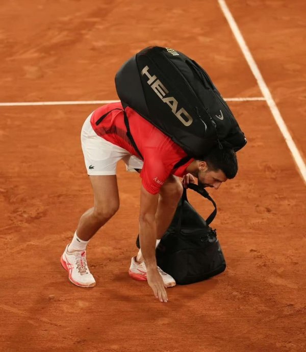 上升浪 莫拉托格鲁: 我赌德约会赢辛纳, 但他却满足一切而没有锐气和斗志